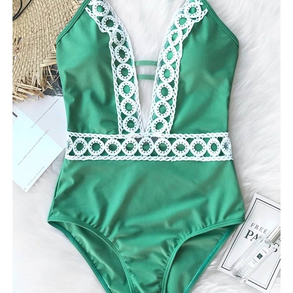 Cupshe Other - Cupshe bathing suit